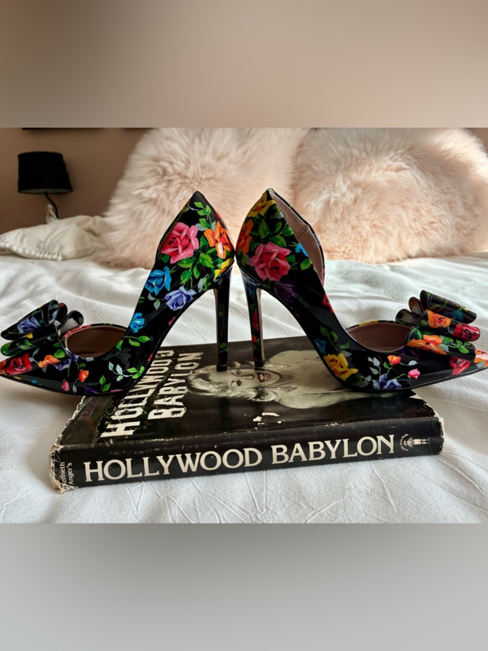 Betsey Johnson Black Floral Pointed-Toe Heels with Bow Accent- Size 6 - Picture 9 of 11